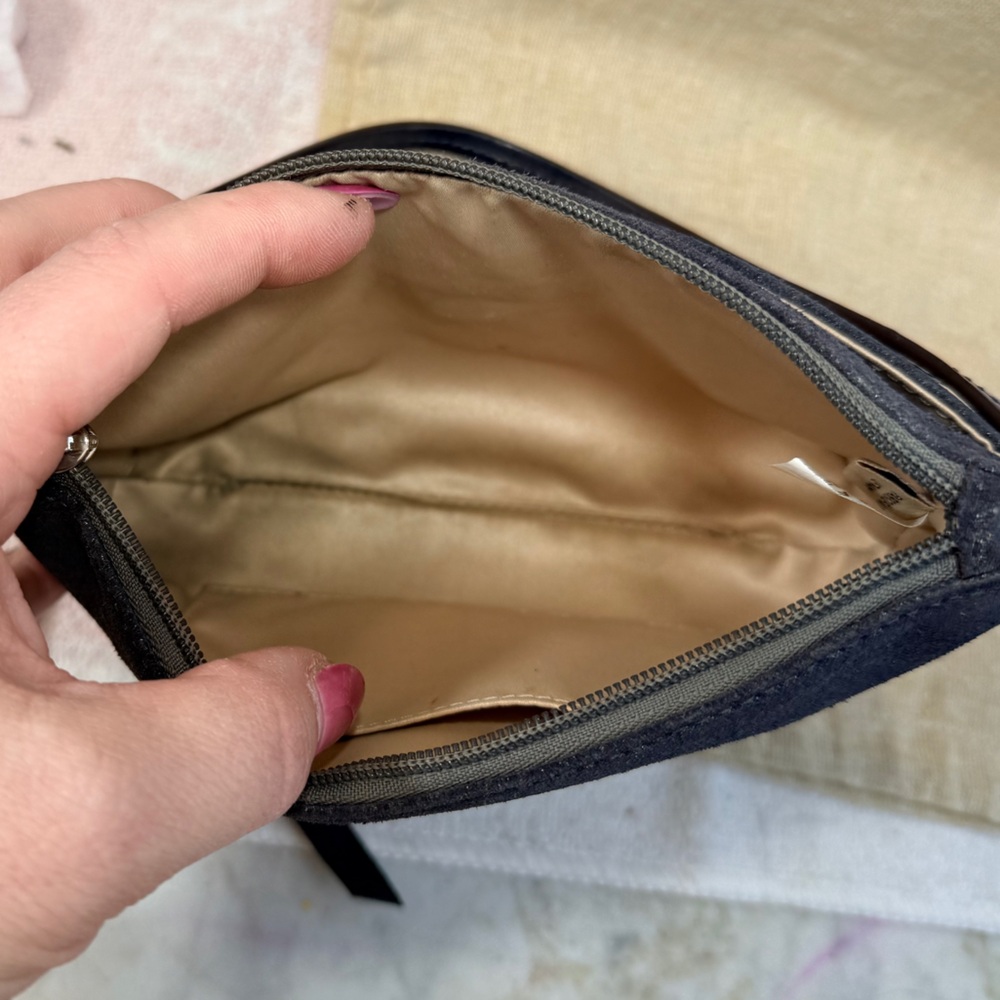Coach vtg turn lock Suede Wristlet - Picture 7 of 10